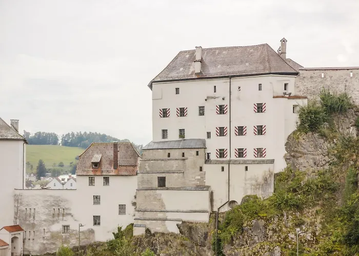 아파트 Stilvolles Mit Blick Auf Dreifluesse-eck 파사우