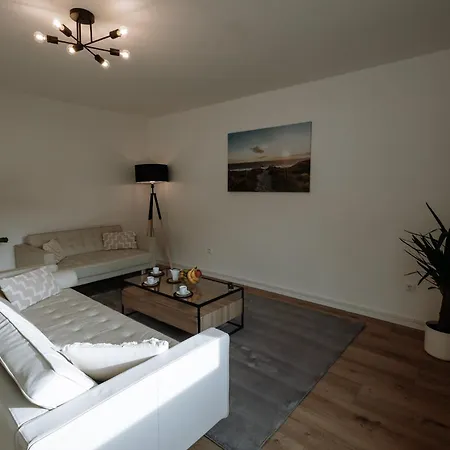 Stilvolles Mit Blick Auf Dreifluesse-eck Apartmán Pasov