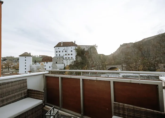 شقة Stilvolles Mit Blick Auf Dreifluesse-eck باساو