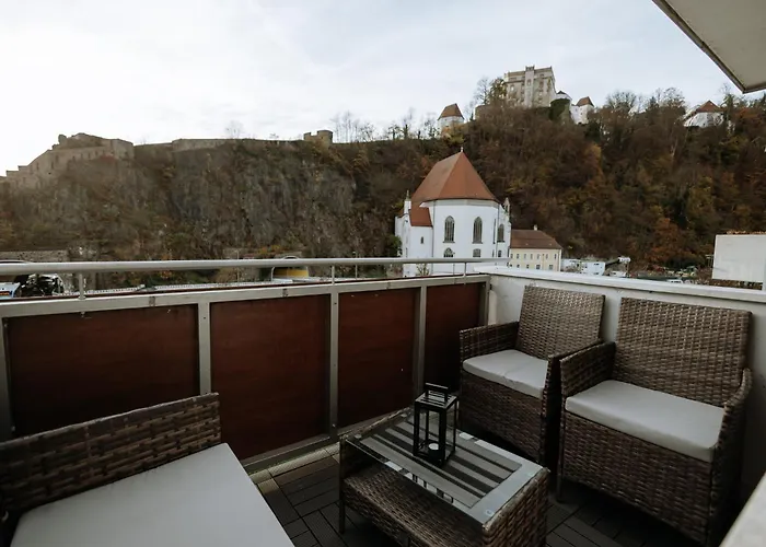 شقة Stilvolles Mit Blick Auf Dreifluesse-eck *